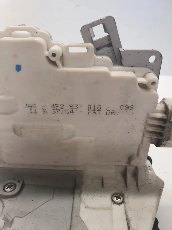 ZAMEK DRZWI PRAWY PRZÓD AUDI A6 C6 4F2837016 UK
