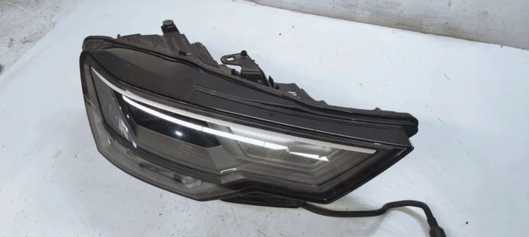 REFLEKTOR PRAWY FULL LED AUDI A6 C8 4K0941034 KOMP