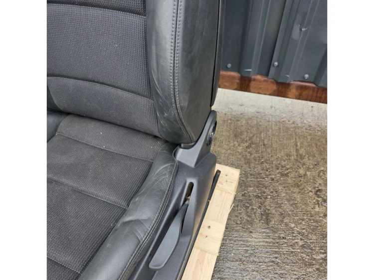 FOTEL FOTELE AUDI A3 8P SKÓRA KUBEŁKI SPORTBACK 5-DRZWI S LINE PÓŁ SKÓRA *2