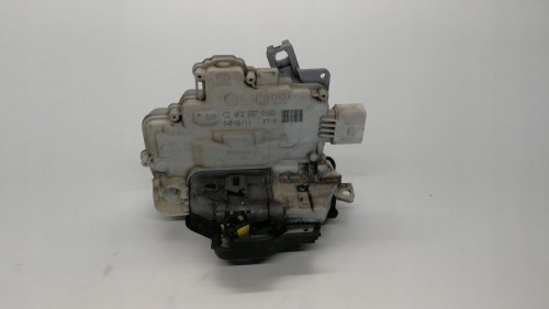 ZAMEK DRZWI PRAWY PRZÓD AUDI A6 C6 4F2837016B UK