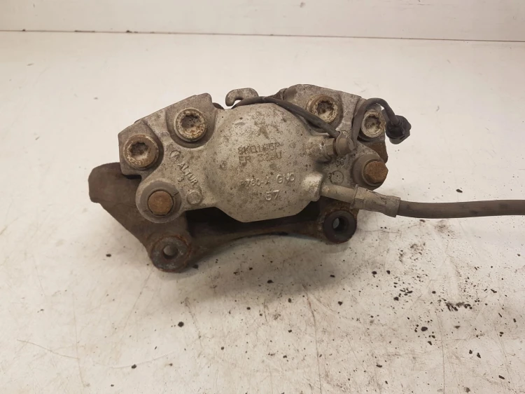 ZACISK HAMULCOWY LEWY PRZÓD AUDI A4 B8 A5 8K0105P