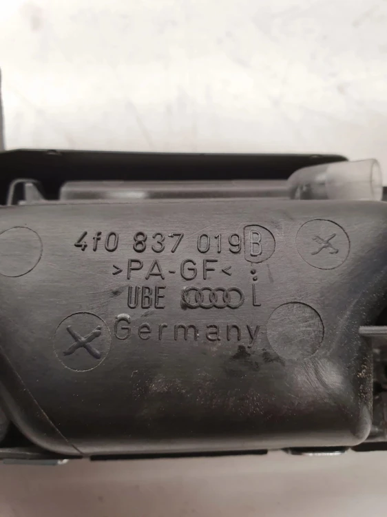 KLAMKA WEWNĘTRZNA LEWA AUDI A6 C6 4F0837019B
