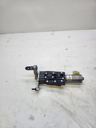 SILNICZEK KLAPY BAGAŻNIKA AUDI A6 C7 4G9827851E