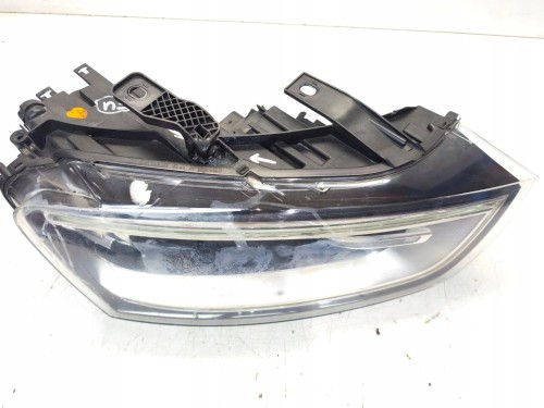 REFLEKTOR LAMPA PRAWY PRZÓD XENON LED AUDI Q3 8U 8U0941006 EU USZKODZONA