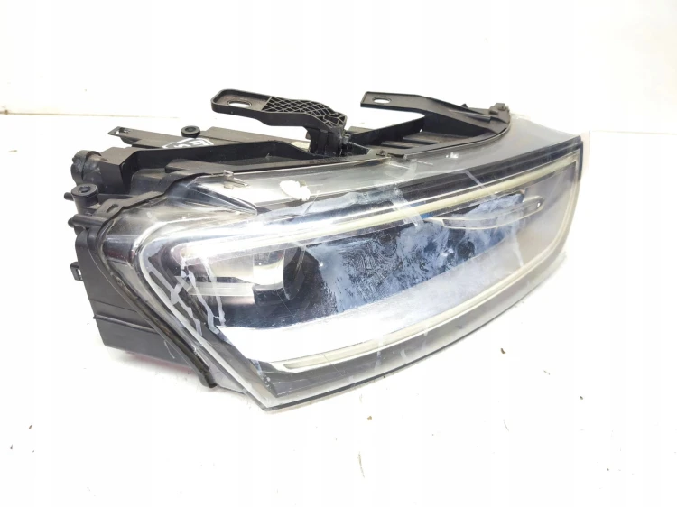 REFLEKTOR LAMPA PRAWY PRZÓD XENON LED AUDI Q3 8U 8U0941006 EU USZKODZONA