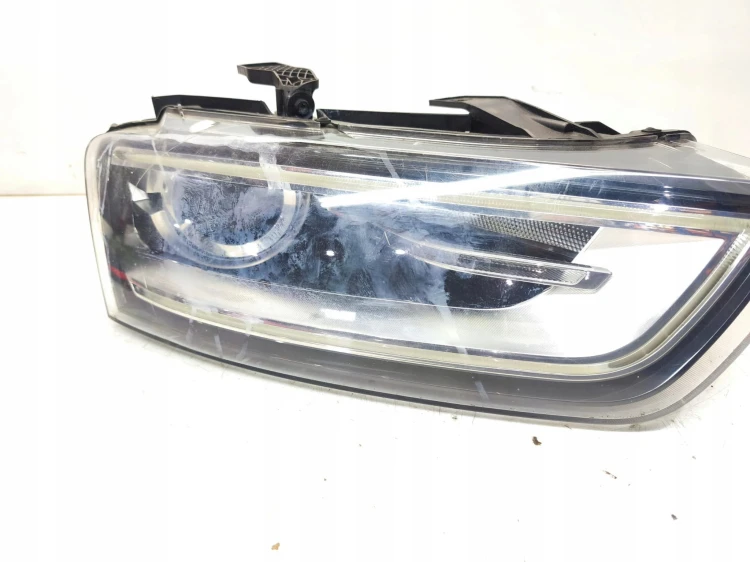 REFLEKTOR LAMPA PRAWY PRZÓD XENON LED AUDI Q3 8U 8U0941006 EU USZKODZONA