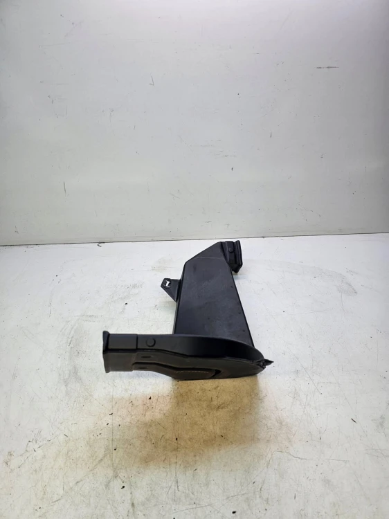 KANAŁ POWIETRZNY TUNEL AUDI A4 B9 A5 8W0819806A