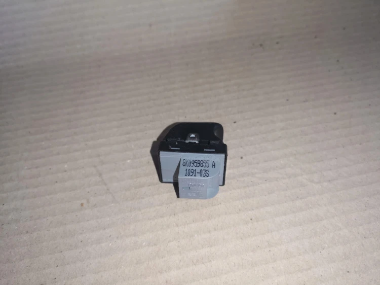 WŁĄCZNIK PRZEŁĄCZNIK SZYB AUDI A4 A5 Q5 8K0959855A