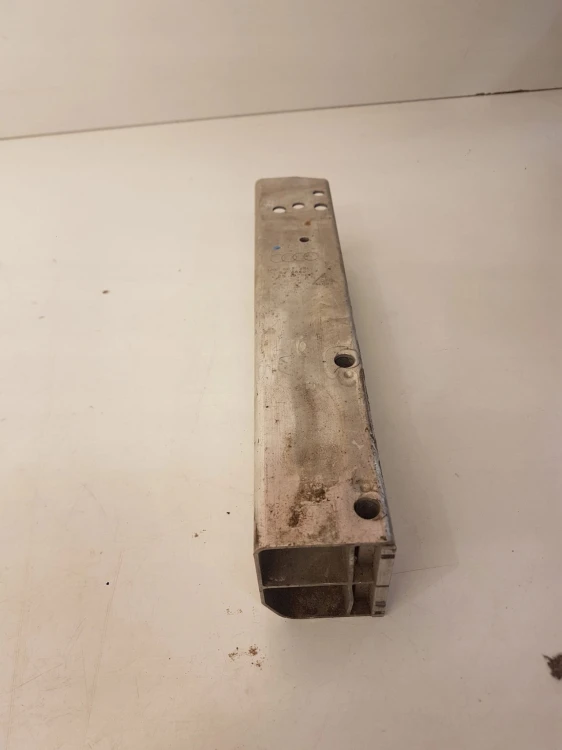 STREFA ZGNIOTU TYŁ AUDI A4 B8 A5 8K0807331