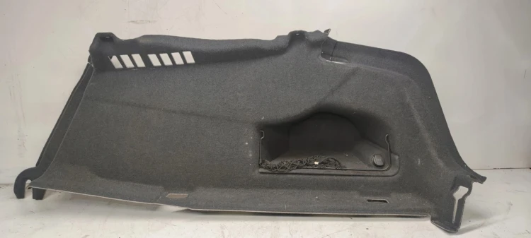 BOCZEK BAGAŻNIKA PRAWY AUDI A6 C7 SEDAN 4G5863888A 36R