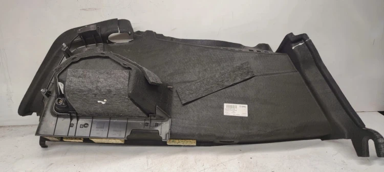 BOCZEK BAGAŻNIKA PRAWY AUDI A6 C7 SEDAN 4G5863888A 36R