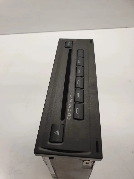 ZMIENIARKA CD AUDI A4 A6 A8 4E0910110H 4E0035110A