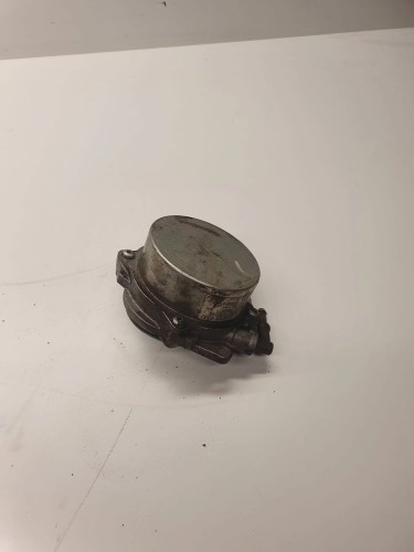 POMPA VACUM AUDI A6 C6 3.0 TDI BMK ASB 057145100AF