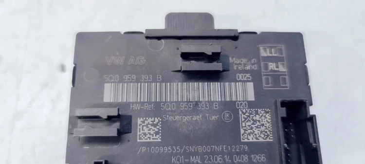 MODUŁ STEROWNIK DRZWI AUDI A3 8V 5Q0959393B