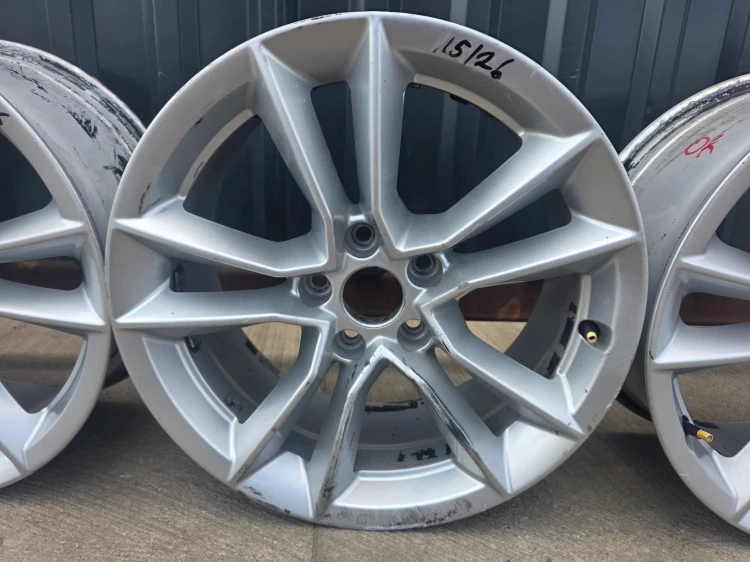 FELGA FELGI KOMPLET SKODA AUDI A4 B9 A5 8W 7.5J R17 ET29 8W0601025AG 15/26