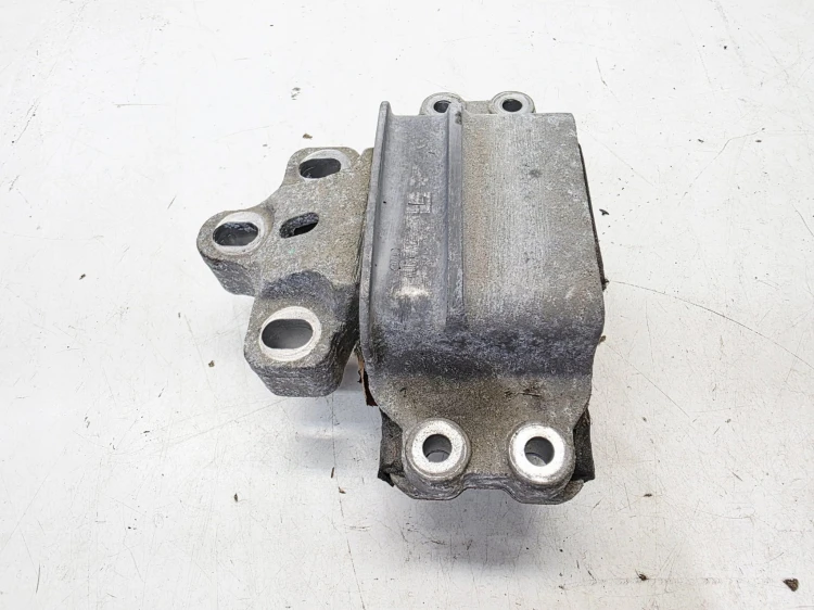 ŁAPA PODUSZKA SKRZYNI AUDIA3 8U VOLKSWAGEN SEAT SKODA 8U0199555L