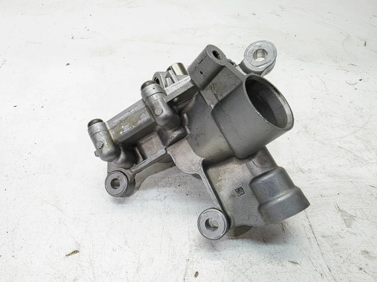 POMPA OLEJU AUDI A4 B8 A5 8T Q5 A6 C7 A7 3.0 TFSI 06E115105