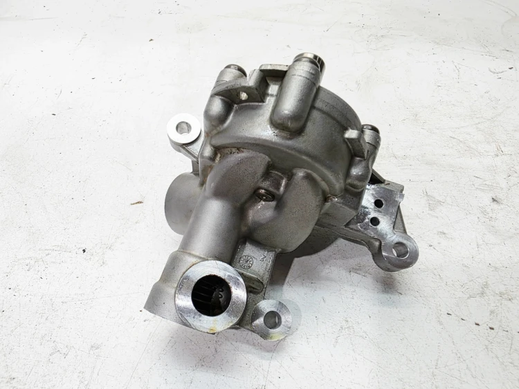 POMPA OLEJU AUDI A4 B8 A5 8T Q5 A6 C7 A7 3.0 TFSI 06E115105