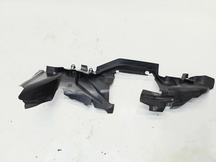 KIEROWNICA POWIETRZA PRAWA AUDI A3 8V 8V0121284