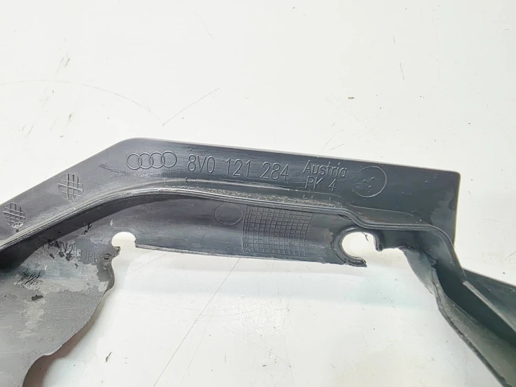 KIEROWNICA POWIETRZA PRAWA AUDI A3 8V 8V0121284