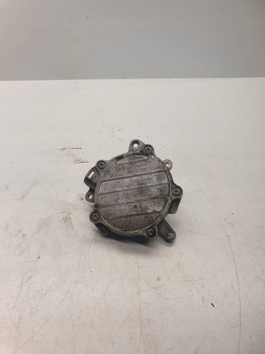 POMPA VACUM AUDI A4 A3 A6 VW 2,0 TFSI 06D145100E