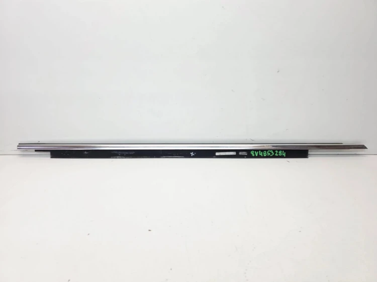 LISTWA ZGARNIAJĄCA SZYBĘ PRAWY PRZÓD AUDI A3 8V SPORTBACK 8V4853284