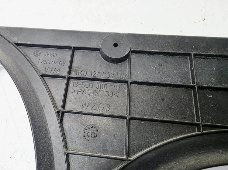OBUDOWA WENTYLATORÓW AUDI A3 8P VOLKSWAGEN SEAT SKODA 1K0121207BB