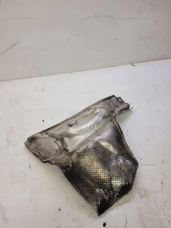 OSŁONA TERMICZNA WYGŁUSZENIE AUDI A4 B8 8K1804164B