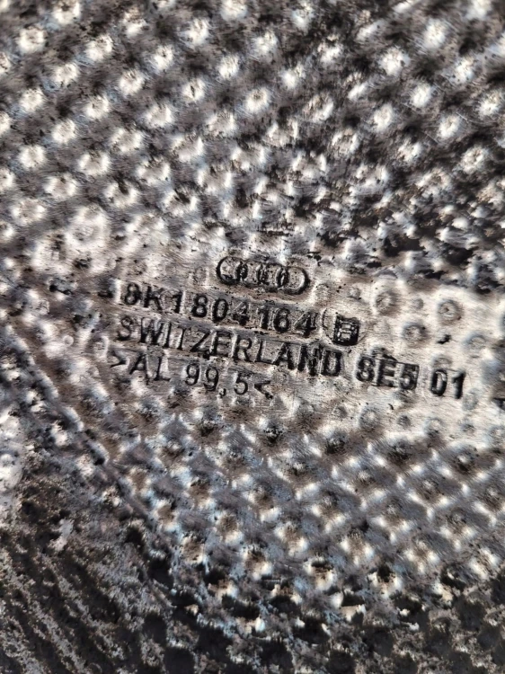 OSŁONA TERMICZNA WYGŁUSZENIE AUDI A4 B8 8K1804164B