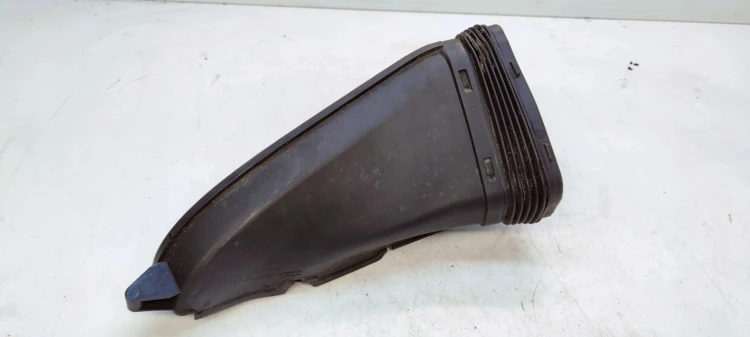 WLOT DOLOT POWIETRZA AUDI A6 C7 A7 3.0 TDI 4G0129624D