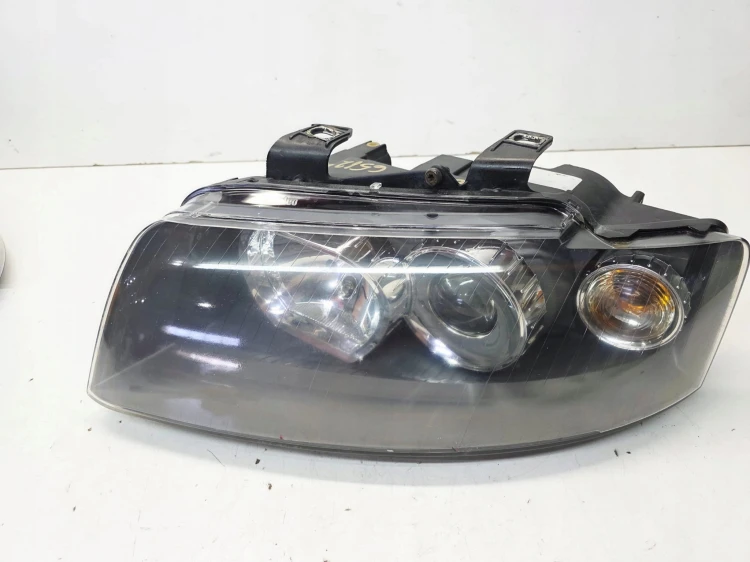 REFLEKTOR LAMPA LEWY PRZÓD XENON AUDI A4 B6 8E0941003S EU 65/25