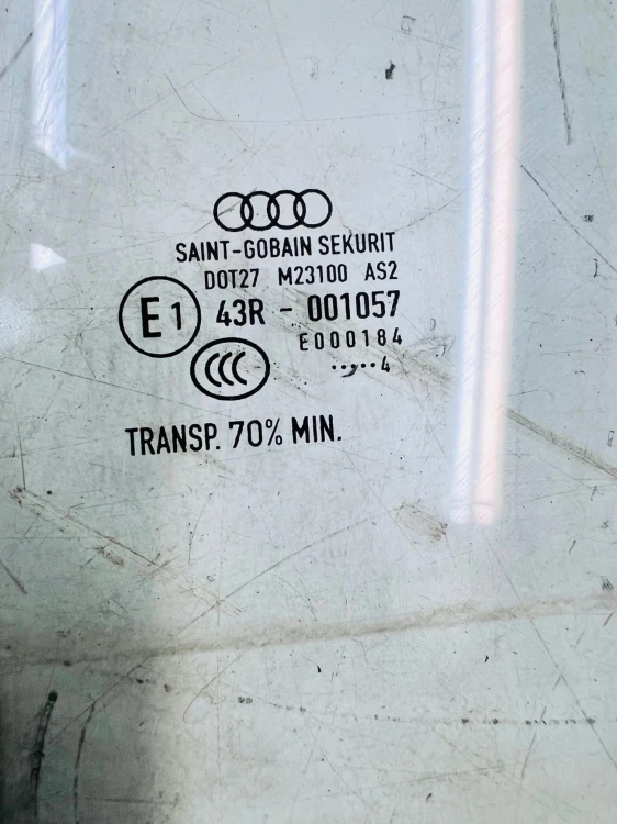 SZYBA BOCZNA DRZWI LEWY TYŁ AUDI A3 8V4 2014R SPORTBACK