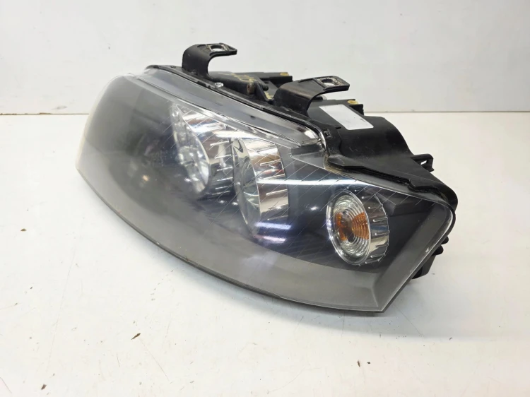 REFLEKTOR LAMPA LEWY PRZÓD XENON AUDI A4 B6 8E0941003S EU 65/25