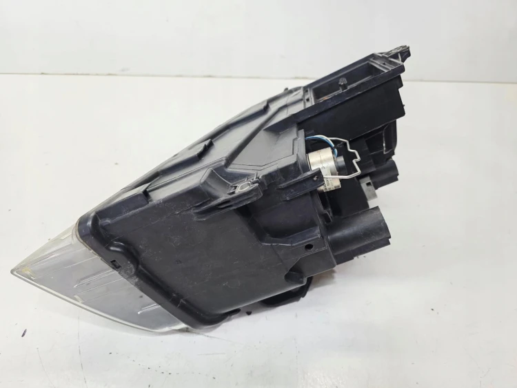 REFLEKTOR LAMPA LEWY PRZÓD XENON AUDI A4 B6 8E0941003S EU 65/25