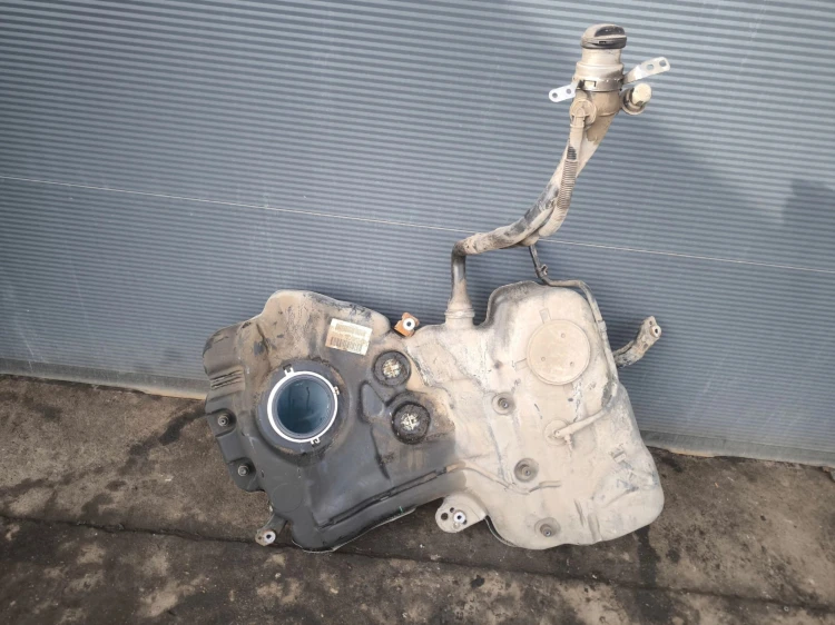 BAK ZBIORNIK PALIWA AUDI A4 B8 A5 8T 8K0201021FR DIESEL BEZ OPIŁKÓW !!!