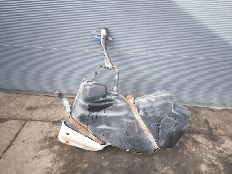 BAK ZBIORNIK PALIWA AUDI A4 B8 A5 8T 8K0201021FR DIESEL BEZ OPIŁKÓW !!!