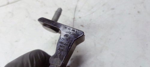 ZAWIAS DRZWI PRAWY AUDI A4 B9 8W0831404A