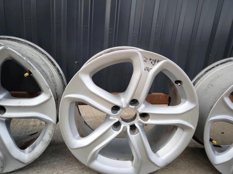 FELGI FELGA AUDI VW SEAT SKODA A4 A5 A6 A7 7.5J R17 ET28 8T0601025BA Z*69*