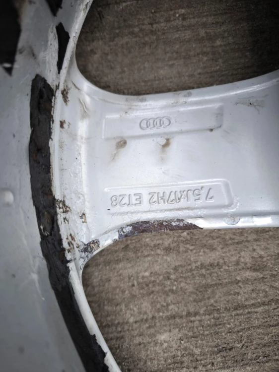 FELGI FELGA AUDI VW SEAT SKODA A4 A5 A6 A7 7.5J R17 ET28 8T0601025BA Z*69*
