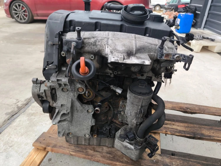 SILNIK BEZ OSPRZĘTU AUDI VW SEAT SKODA 2.0 TDI BKD ORYGINAŁ SPRAWNY !!!