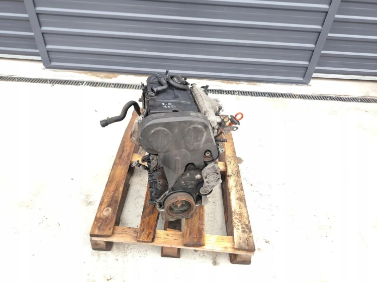 SILNIK BEZ OSPRZĘTU AUDI VW SEAT SKODA 2.0 TDI BKD ORYGINAŁ SPRAWNY !!!