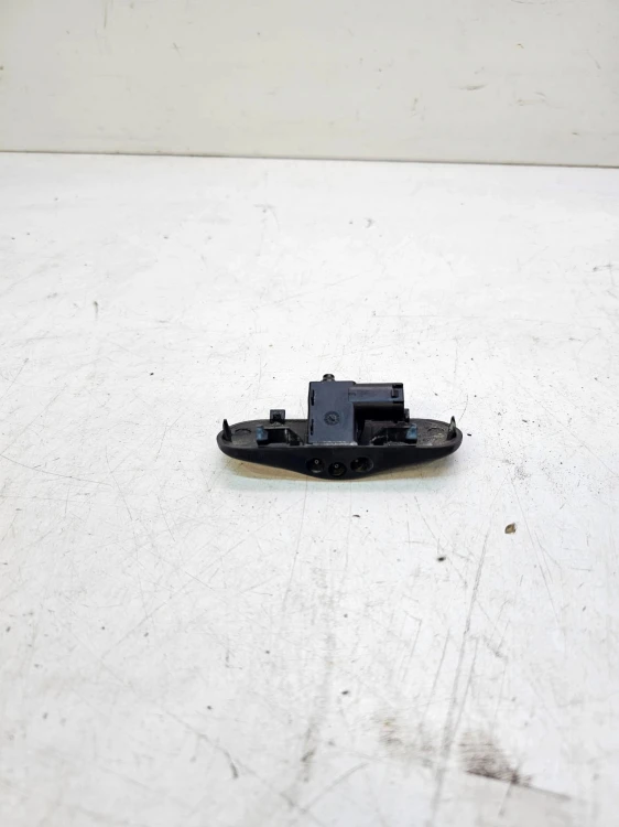 DYSZA SPRYSKIWACZA SPRYSK PRAWA AUDI Q3 8U 8U0955988A
