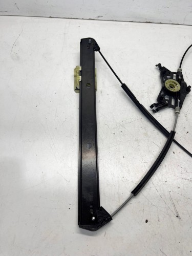 MECHANIZM PODNOSZENIA SZYBY PRAWY PRZÓD AUDI Q5 FY 80A837462A