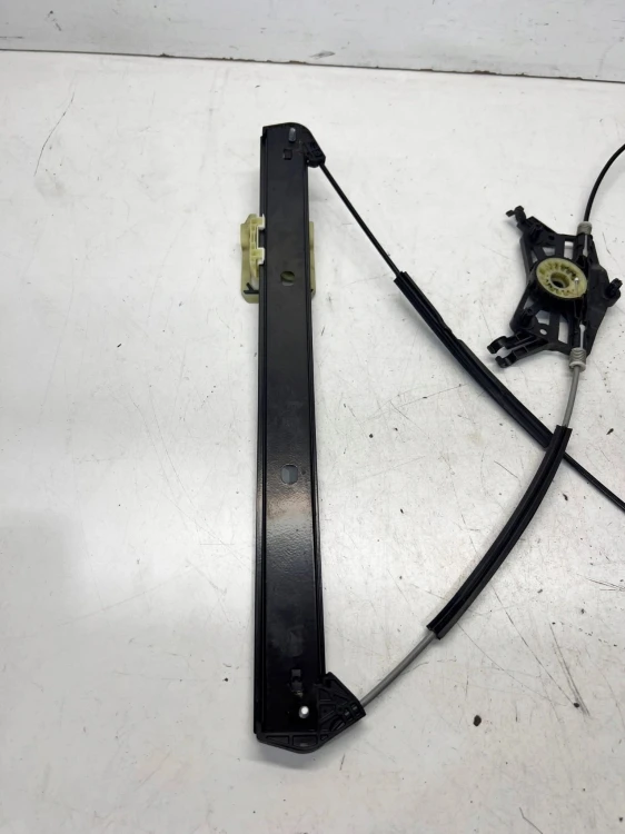 MECHANIZM PODNOSZENIA SZYBY PRAWY PRZÓD AUDI Q5 FY 80A837462A