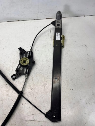 MECHANIZM PODNOSZENIA SZYBY PRAWY PRZÓD AUDI Q5 FY 80A837462A