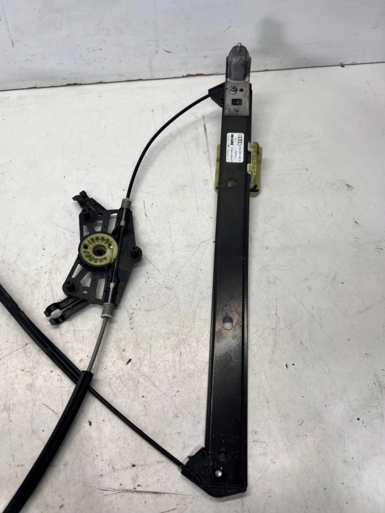 MECHANIZM PODNOSZENIA SZYBY PRAWY PRZÓD AUDI Q5 FY 80A837462A