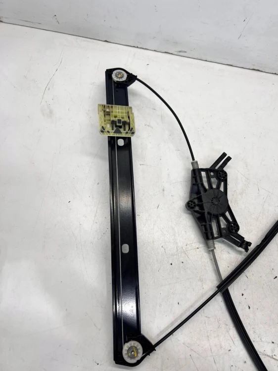 MECHANIZM PODNOSZENIA SZYBY PRAWY PRZÓD AUDI Q5 FY 80A837462A