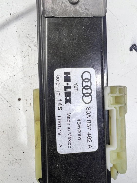 MECHANIZM PODNOSZENIA SZYBY PRAWY PRZÓD AUDI Q5 FY 80A837462A