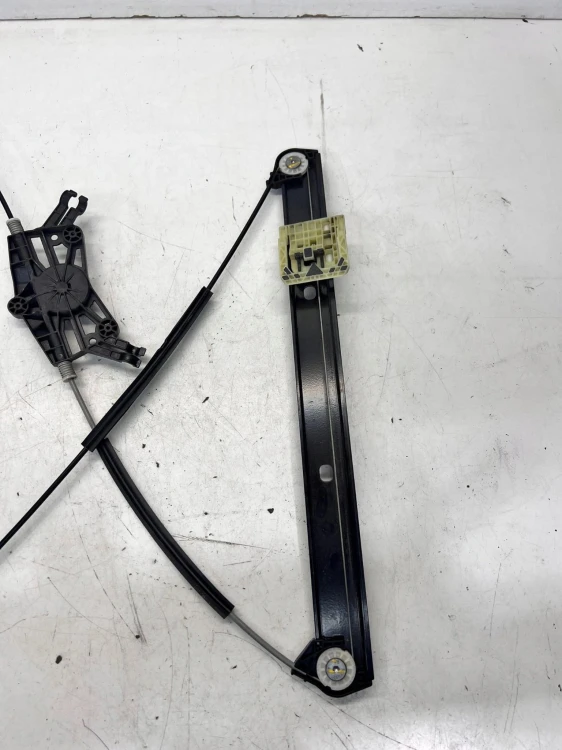 MECHANIZM PODNOSZENIA SZYBY PRAWY PRZÓD AUDI Q5 FY 80A837462A