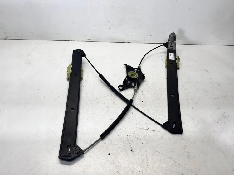 MECHANIZM PODNOSZENIA SZYBY PRAWY PRZÓD AUDI Q5 FY 80A837462A